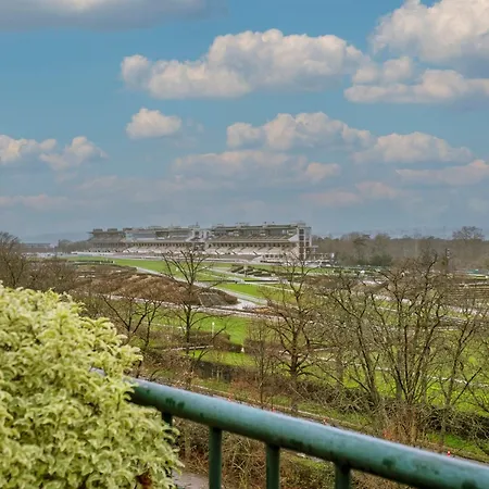 Duplex With A View Of The Hippodrome D'auteuil